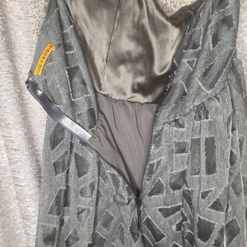 Alice + Olivia Strapless Gray Textured A-Line Dress - Picture 5 of 8